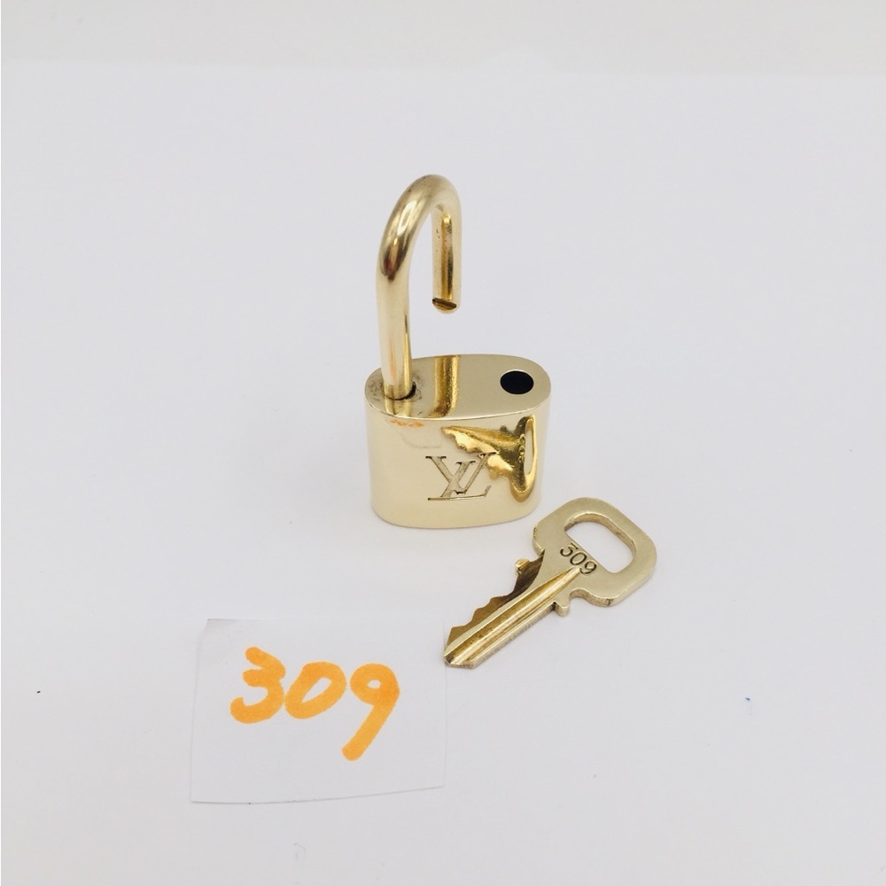 Authentic Louis Vuitton Lock and Key 309